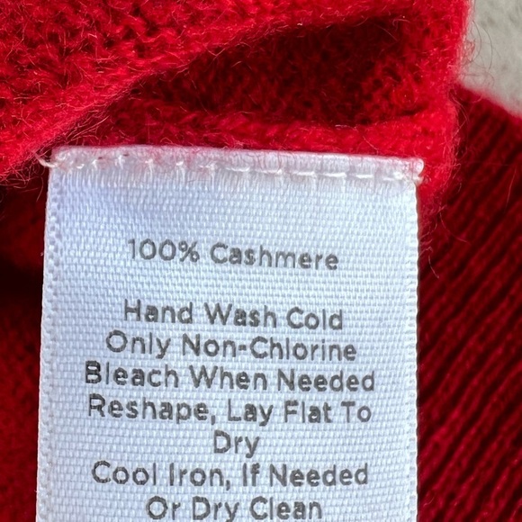 Talbots 100% Cashmere Red Crew Neck Sweater size Medium Petite - Picture 8 of 8